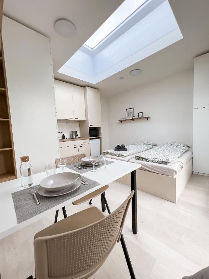 Celestial Apartments Бърно Екстериор снимка
