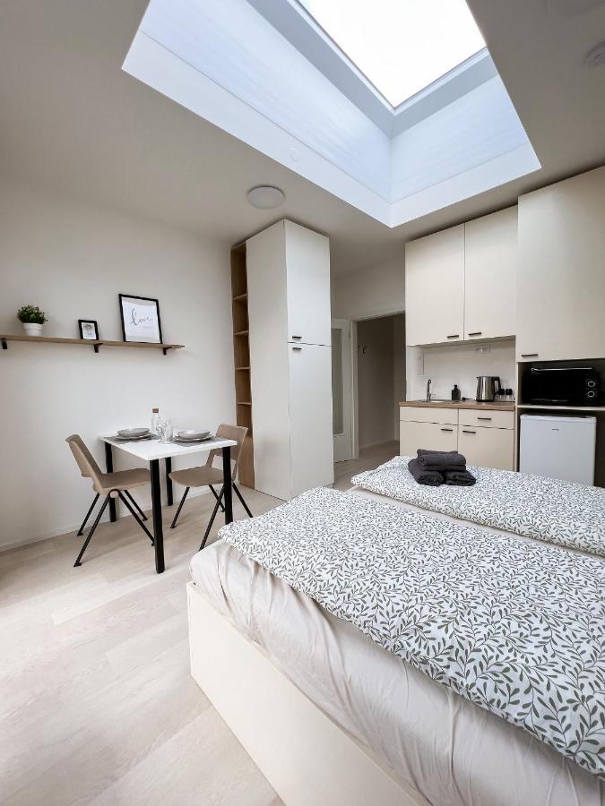 Celestial Apartments Бърно Екстериор снимка